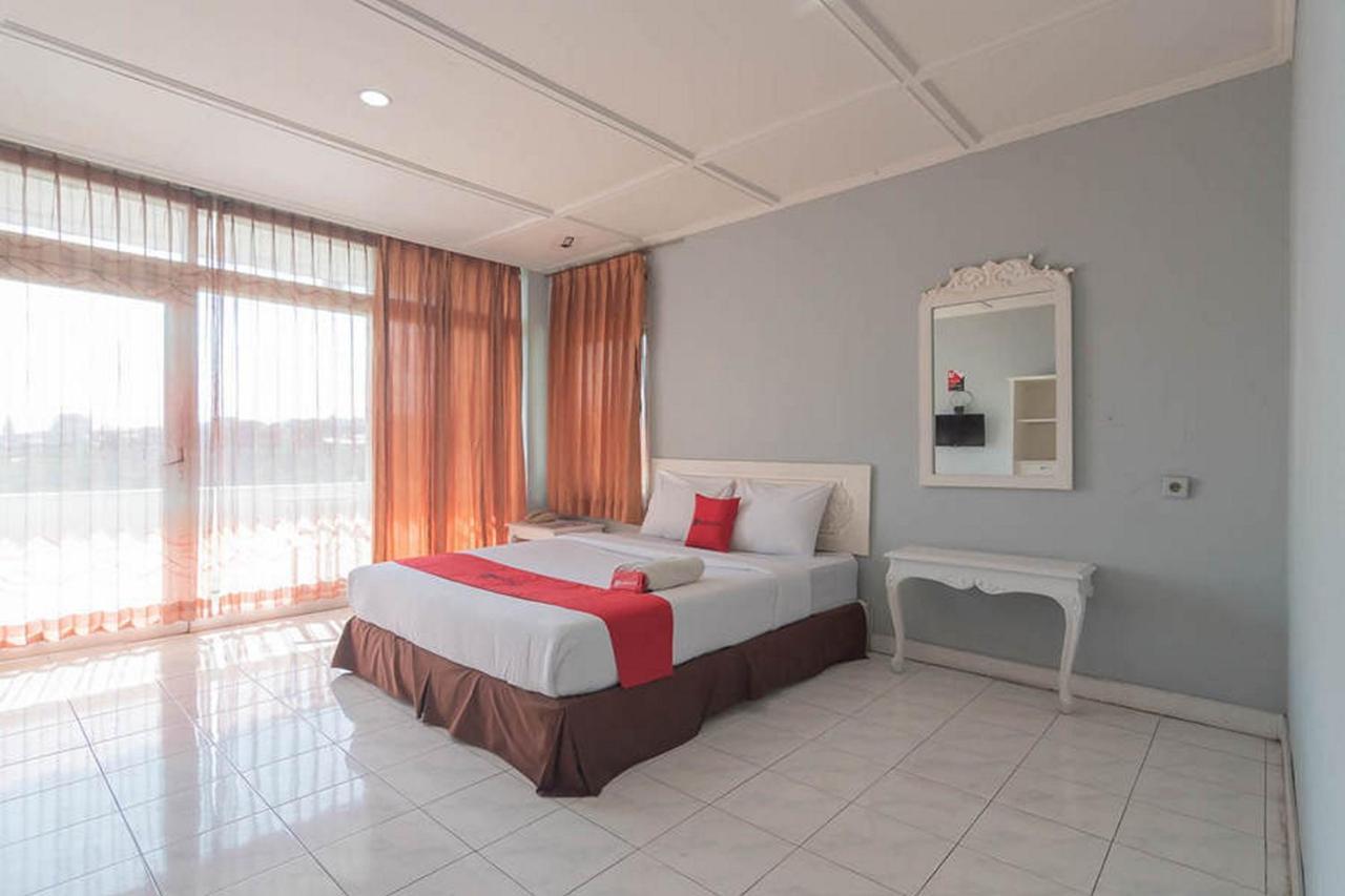 Reddoorz At Jalan Raya Lembang Hotel Padasul Exterior photo