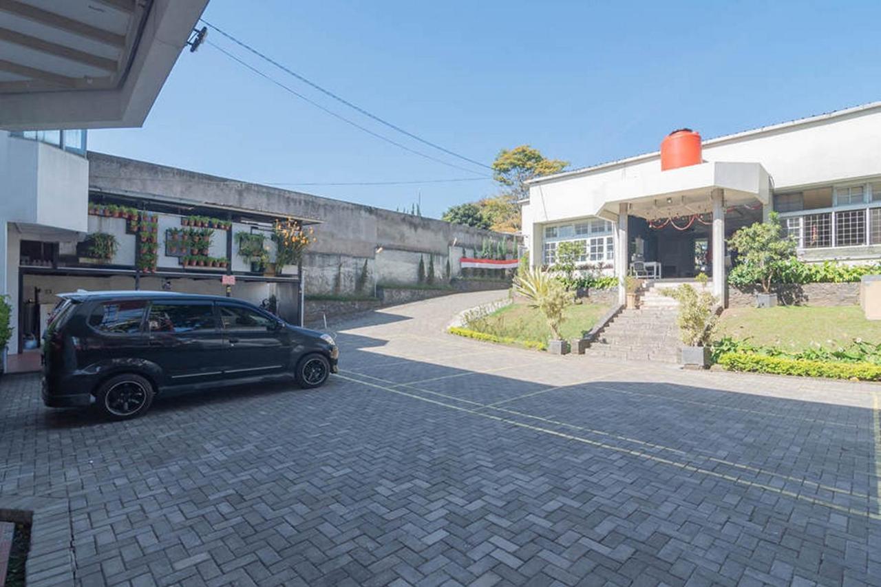 Reddoorz At Jalan Raya Lembang Hotel Padasul Exterior photo